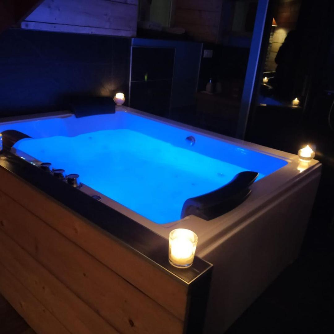 Ty Madelez, Chambres De Charme, Gites Et Spa La Roche-Derrien Eksteriør bilde